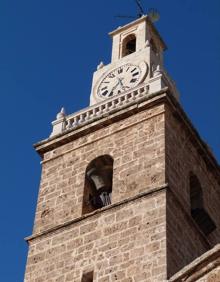 Imagen secundaria 2 - El Palau de los marqueses de Albaida, el arco que conecta el Palau con la Iglesia y el campanario.