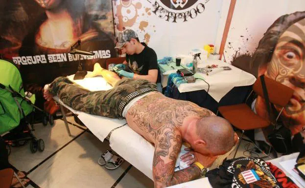 Convención de tatuajes en Valencia.