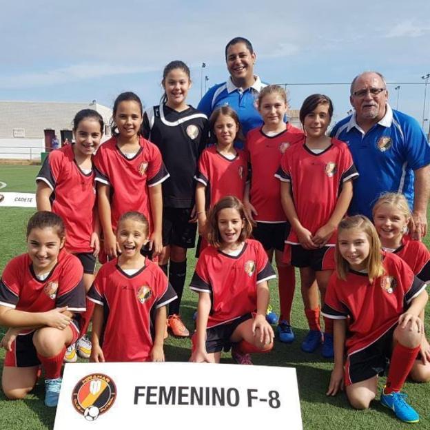 El Miramar CF apuesta por el fútbol femenino y amplía la escuela a todas las categorías