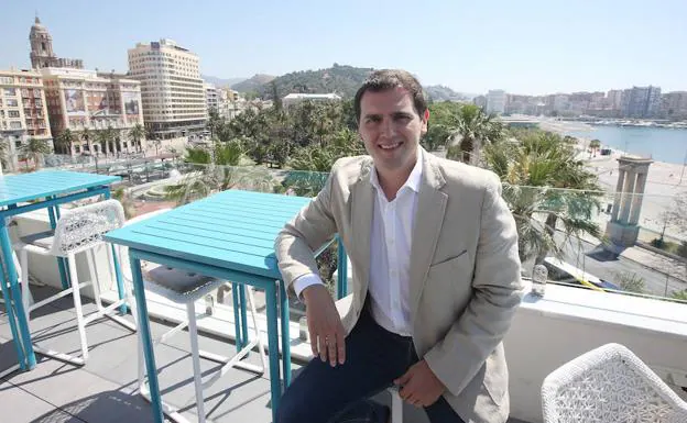 Albert Rivera, en la terraza del hotel Room Mate Valeria de Málaga.