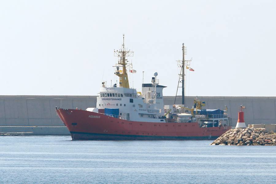 Fotos: La flotilla del Aquarius llega a Valencia