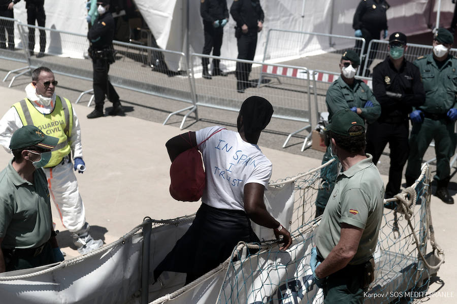 Fotos: La flotilla del Aquarius llega a Valencia