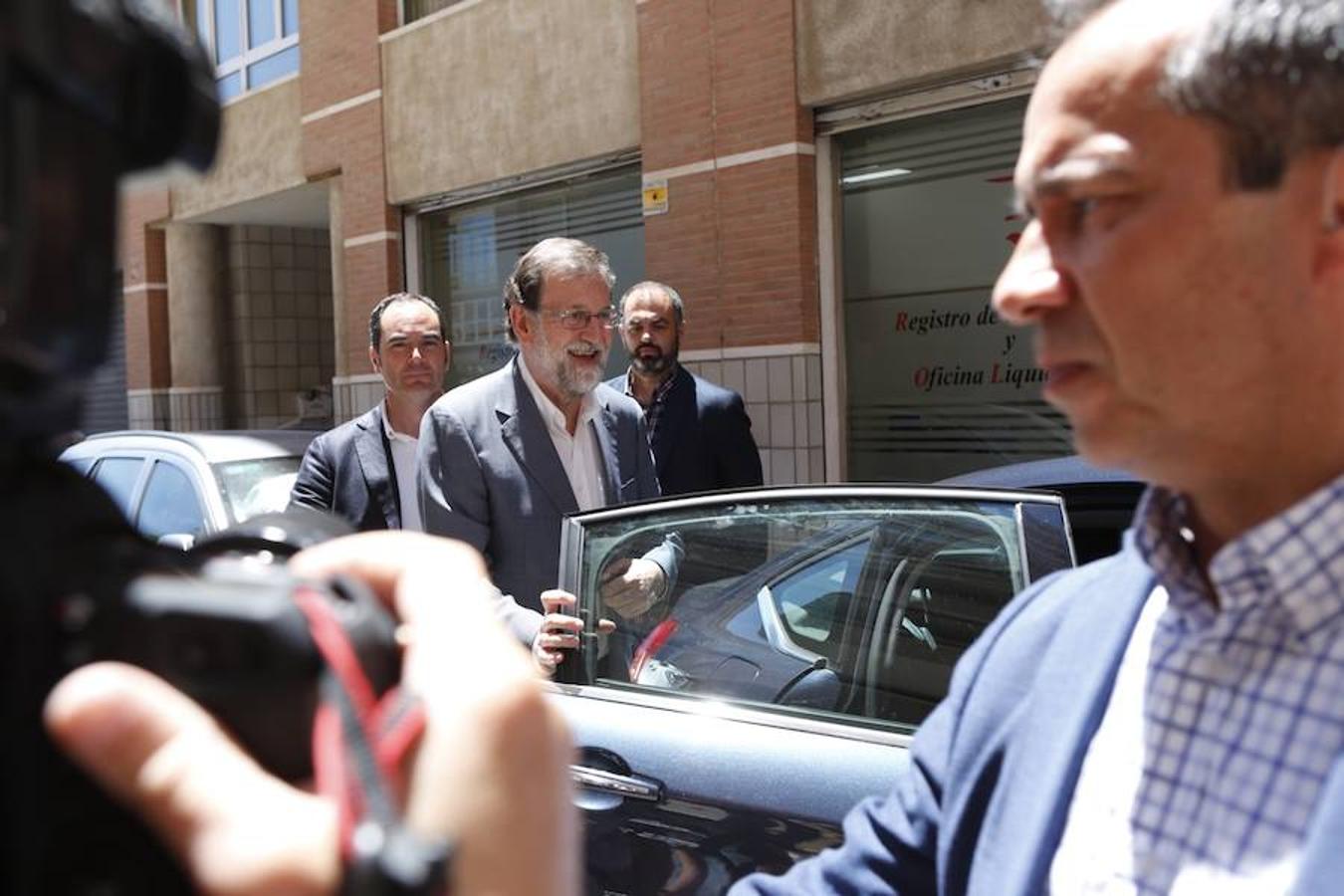 Fotos: Fotos de Rajoy en su primer día en el registro de la propiedad de Santa Pola