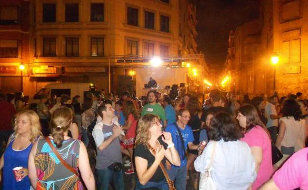 Verbena de San Juan en Valencia.