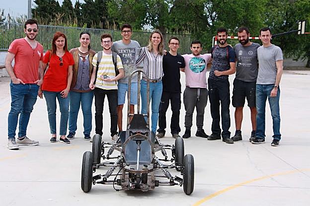 Los alumnos del Campus y del IES Tirant lo Blanc. 