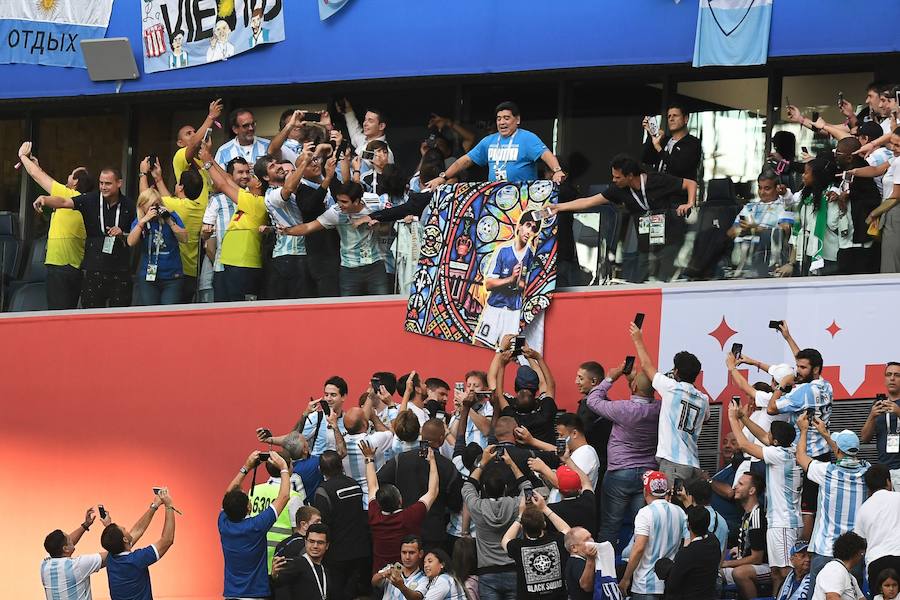 Fotos: El &#039;show&#039; de Maradona en el Nigeria-Argentina