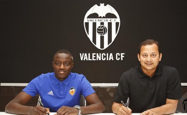 El Valencia CF hace oficial el fichaje de Diakhaby