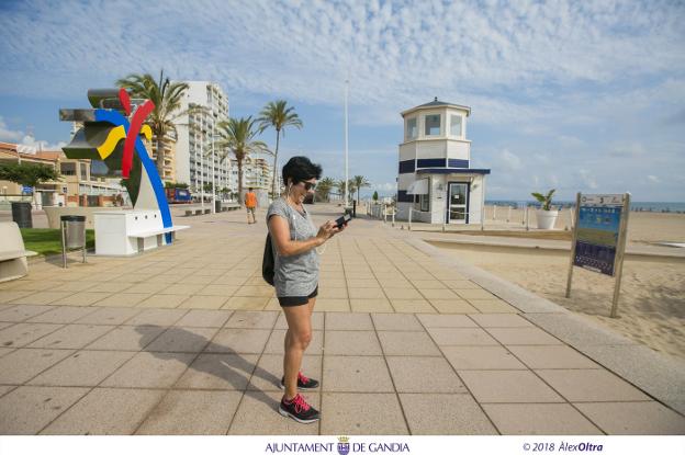 La playa de Gandia se engancha al wifi