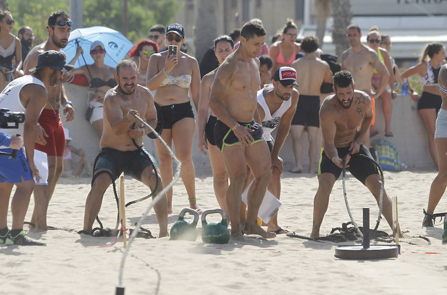 Fotos: Valencia celebra la mayor carrera de flotadores flamencos de Europa