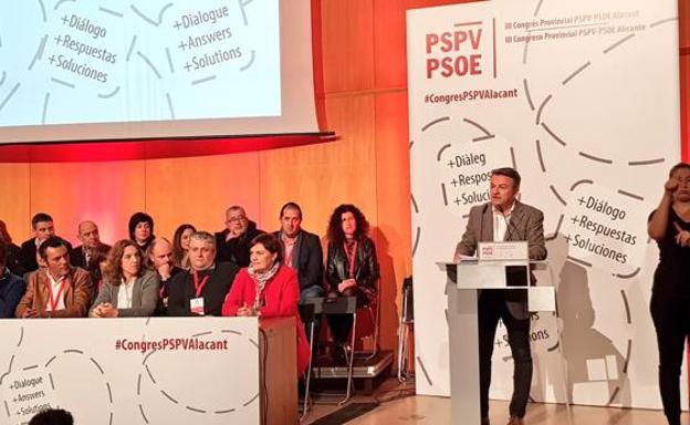 Poblador formaba parte de la Ejecutiva del PSPV de Alicante. 