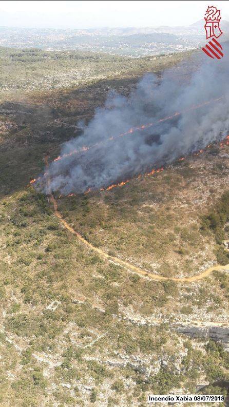 Fotos: Arde el parque natural del Montgó