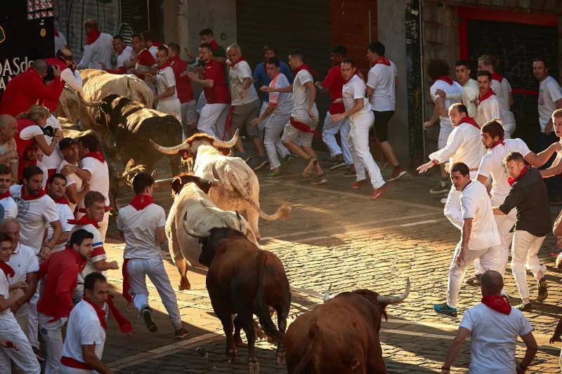 Dos minutos y 33 segundos ha durado este tercer encierro. Rápido y limpio