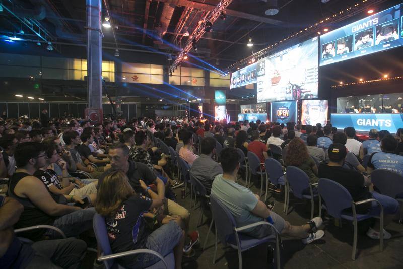 El noveno DreamHack Valencia arranca este jueves, 12 de julio, y espera concentrar durante cuatro jornadas a más de 40.000 amantes de los videojuegos y los deportes electrónicos, con multitudinarios torneos que llegarán en directo a 30 países, 250.000 euros en premios y la competición de Pokémon como principal novedad.