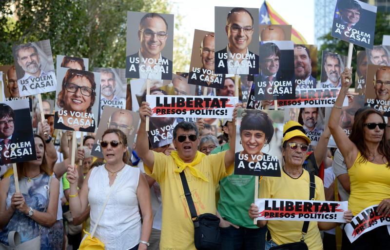 El expresident Puigdemont respalda en un mensaje desde Hamburgo la convocatoria de la ANC, Òmnium Cultural y la Asociación de Derechos Civiles de Cataluña