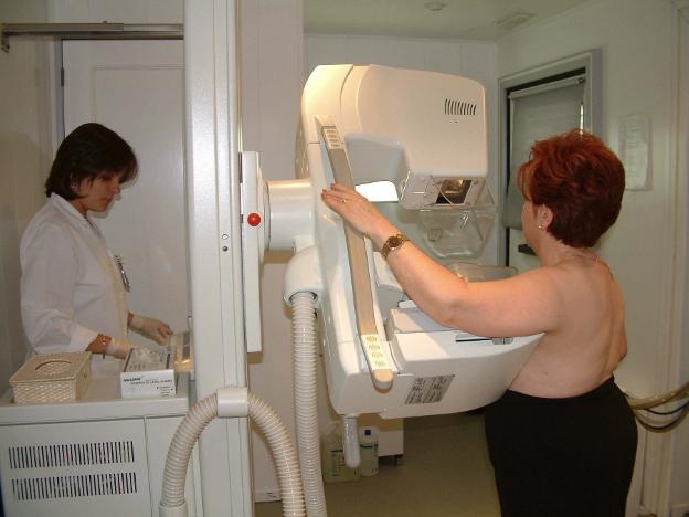 Sanidad suprime el diagnóstico rápido del cáncer de mama en Alzira