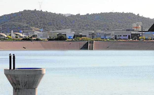 Sin uso. Hasta que no se complete la prueba de carga, el agua no tiene uso.