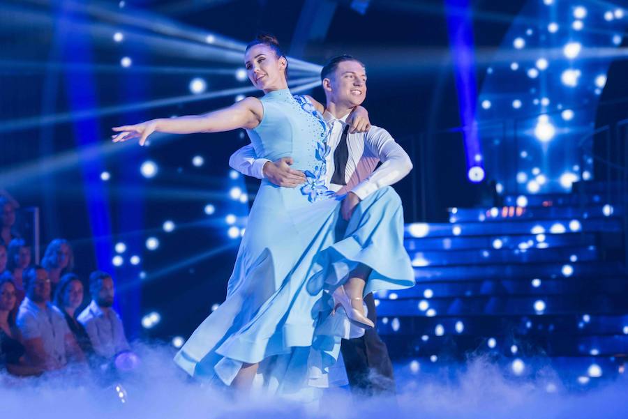 'Bailando con las estrellas' ya tiene pareja ganadora. El cantante David Bustamante y su bailarina Yana Olina se han convertido en los ganadores tras imponerse en la gran final a Manu Sánchez y Mireia Arizmendi y Patry Jordán y Rubén.