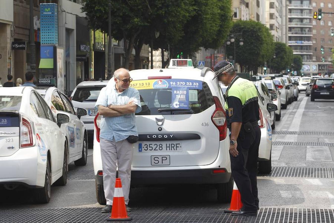 Fotos: La huelga de los taxistas en Valencia