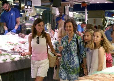 Imagen secundaria 1 - Las reinas van al mercado de Palma