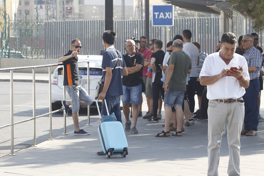 Fotos: Huelga de taxistas en Valencia - martes 31 de julio