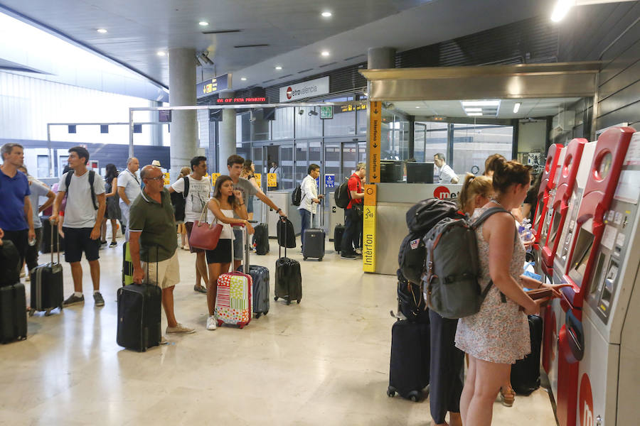 Fotos: Huelga de taxistas en Valencia - martes 31 de julio