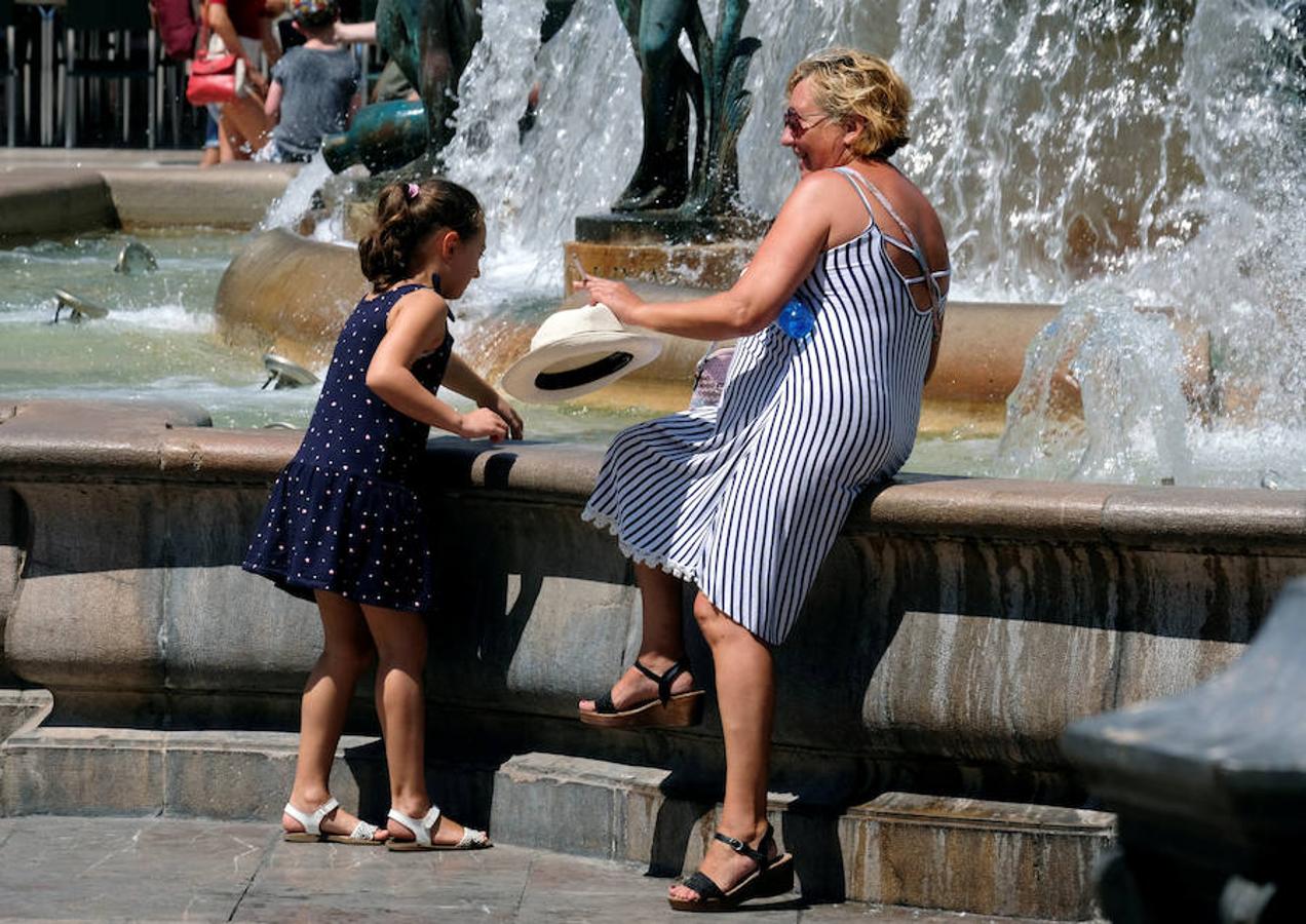 La Agencia de Meteorología prevé para el viernes máximas de 39 grados a la sombra y mínimas de hasta 24 grados en Valencia