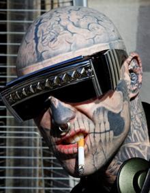 Imagen secundaria 2 - Hallan muerto al modelo canadiense Zombie Boy