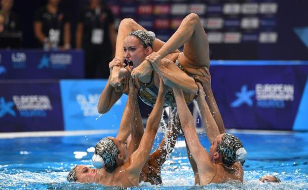 El equipo español de sincronizada, durante la final. 