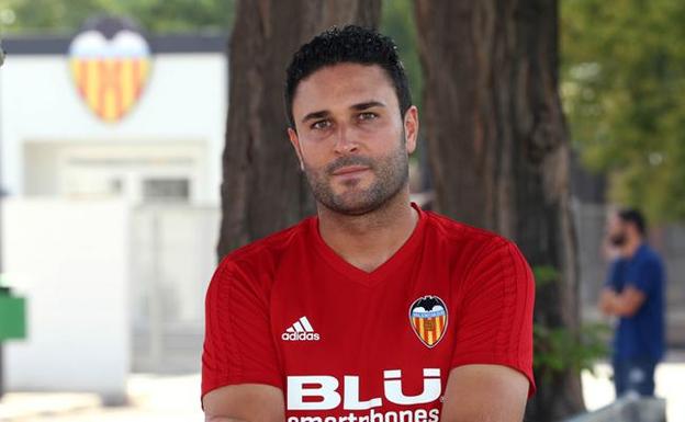 Miguel Grau, entrenador del Mestalla: «Kangin Lee es competición pura; está llamado a hacer grandes cosas en el Valencia»