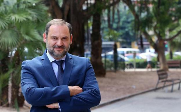 El ministro de Fomento, José Luis Ábalos, en Valencia.