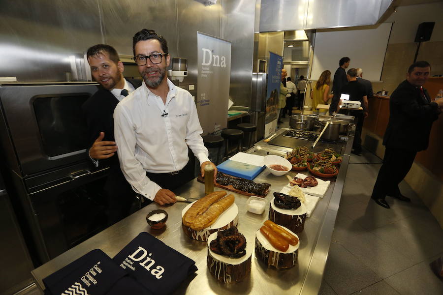 El cocinero Quique Dacosta tiene previsto abrir en Londres a final de año un proyecto para hacer paellas. Le ha puesto de nombre Inpaella.