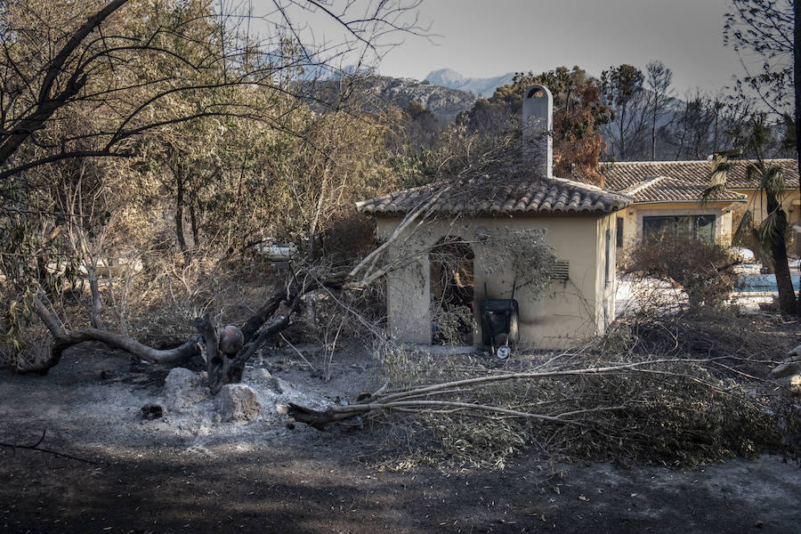 Fotos: Así han quedado las casas tras el incendio de LLutxent