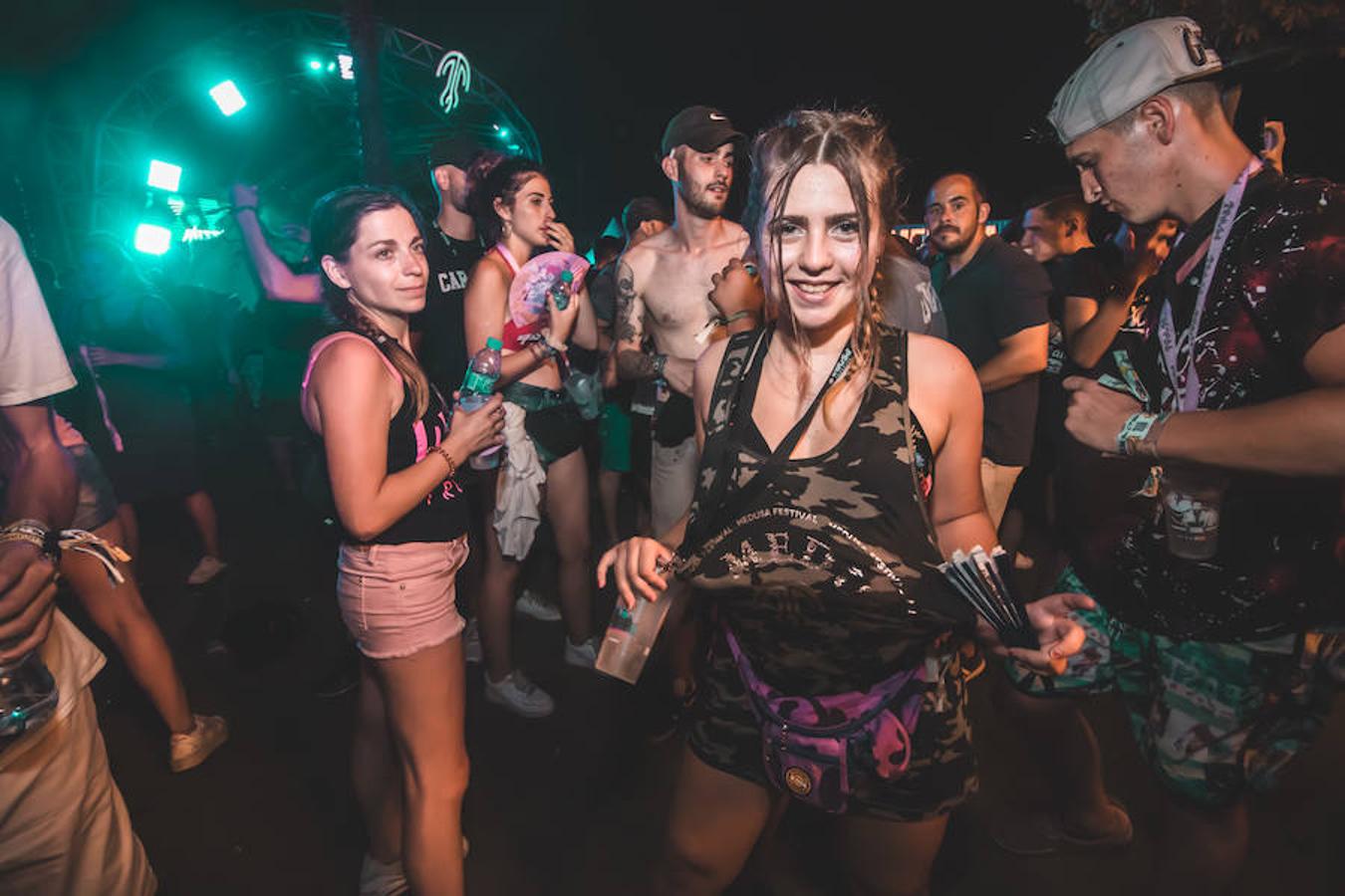 Fotos: Fiesta y música en el Medusa de Cullera