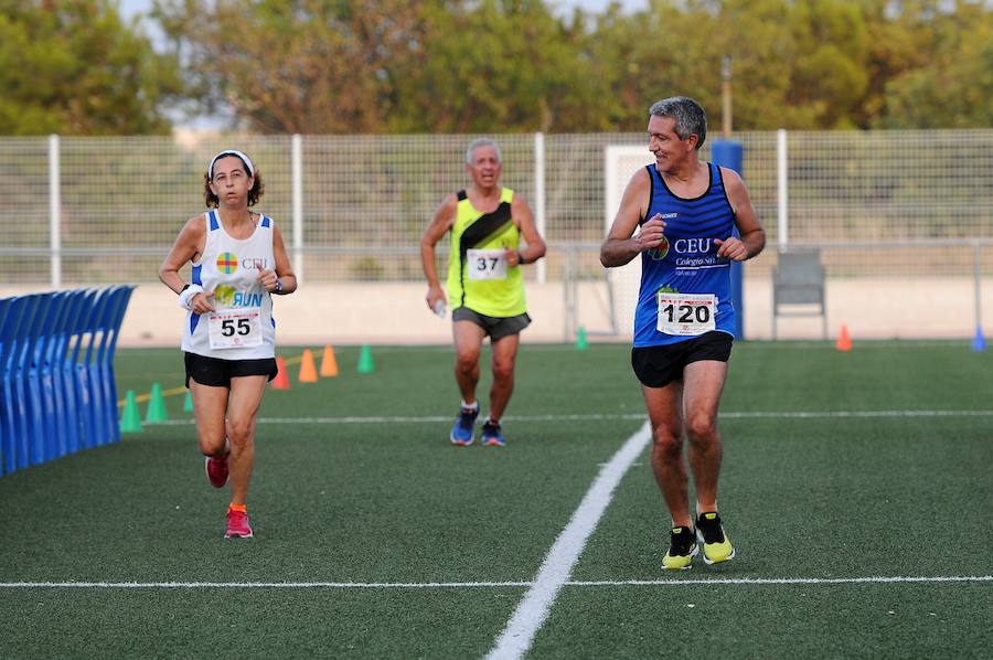 Más de 200 corredores completaron los 4,8 kilómetros del recorrido. Pablo González y Carolina Fauli resultaron vencedores sobre la meta situada en el campo de fútbol municipal de San Antonio de Benagéber.