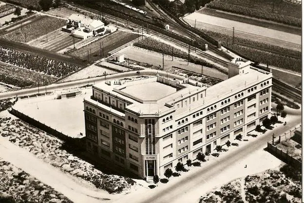 Vista del Colegio El Pilar en la década de 1950. 