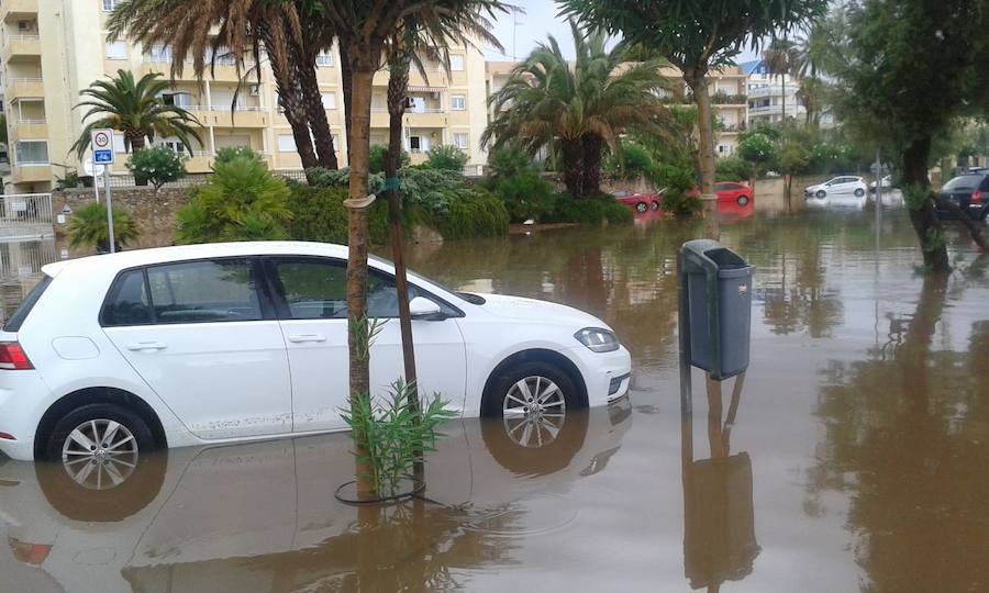 Fotos: Una tormenta de verano inunda Dénia en pleno mes de agosto