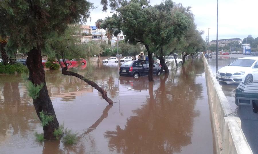 Fotos: Una tormenta de verano inunda Dénia en pleno mes de agosto