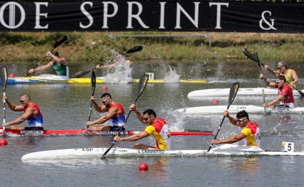 Saúl Craviotto y Cristian Toro, durante su serie de K2 200. 