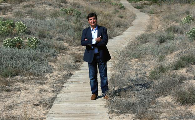 Fernando Giner, portavoz de Ciudadanos en el Ayuntamiento de Valencia, en El Perellonet.