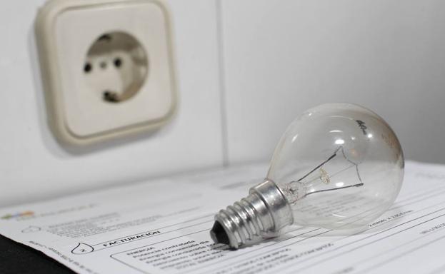 El recibo de la luz sube casi un 11% interanual en agosto