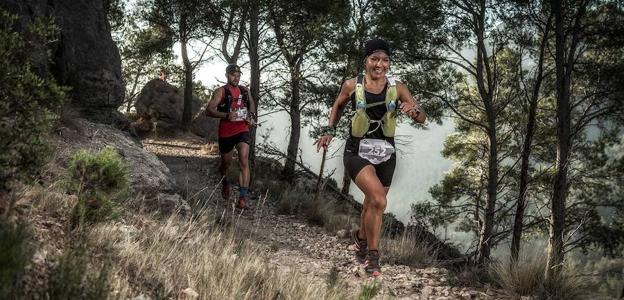 Dos participantes de la pasada edición del Trail de Montanejos