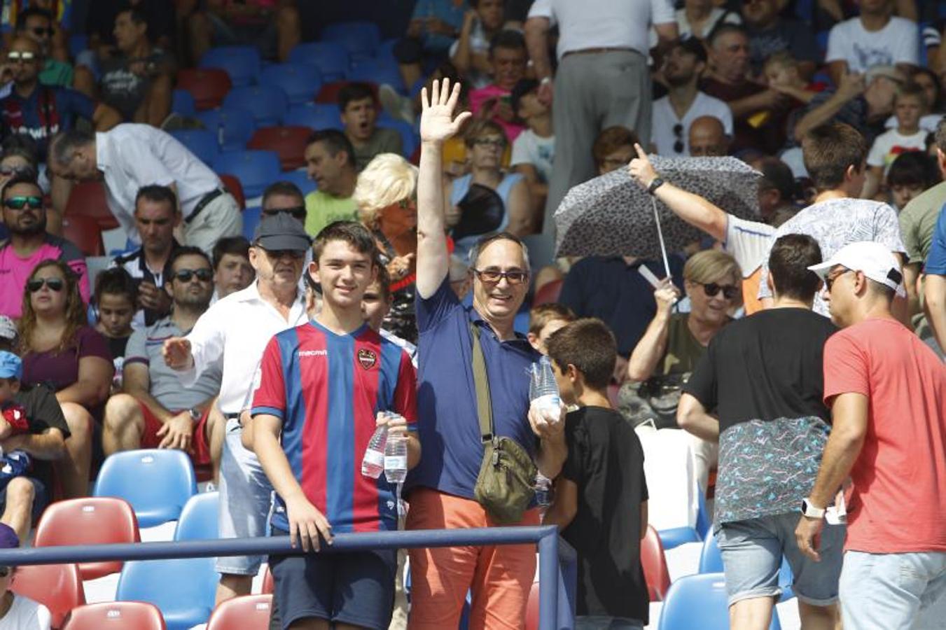 Fotos: Búscate en el Levante UD - Valencia CF de la jornada 3