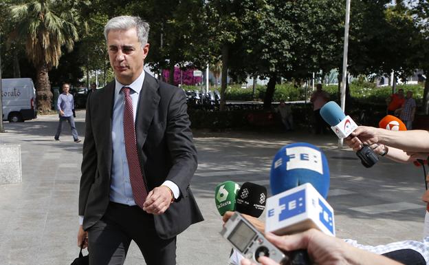 Ricardo Costa, llegando a la Ciudad de la Justicia, el pasado julio.