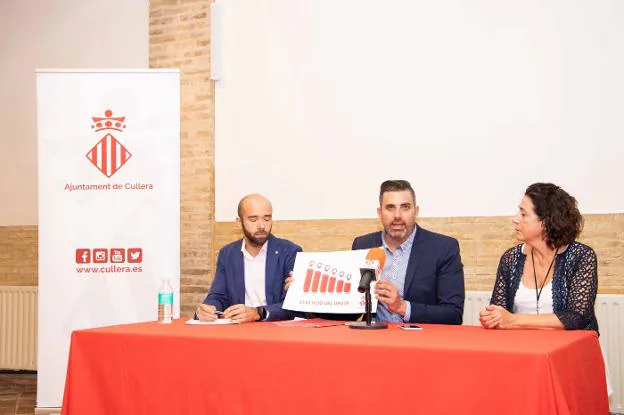 Hugo Font, Jordi Mayor y Sílvia Roca, durante la comparecencia de ayer. 