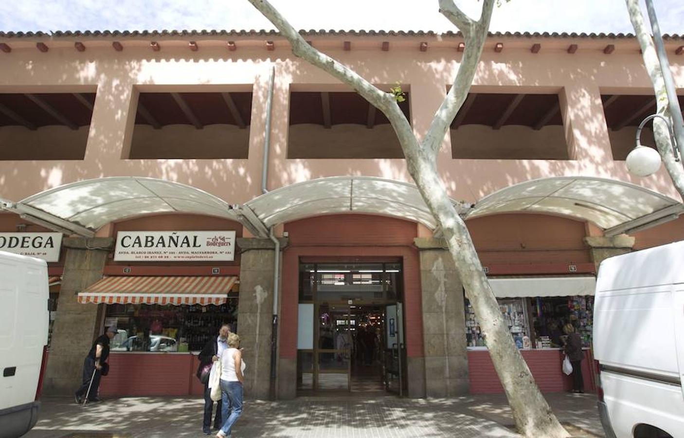 Mercado del Cabañal. De 20.00 a 23.00 horas, el suelo del mercado del Cabañal retumbará a ritmo de tambor con la batucada. En el Escenario Mercavalencia, a las 20.15 horas tocará la Orquesta Mediterráneo.