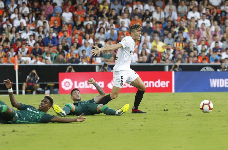 Estas son las mejores imágenes del partido de la jornada 4 de la Liga en Mestalla