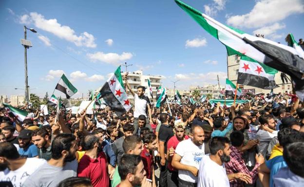 Manifestación en Idlib contra el Gobierno sirio.