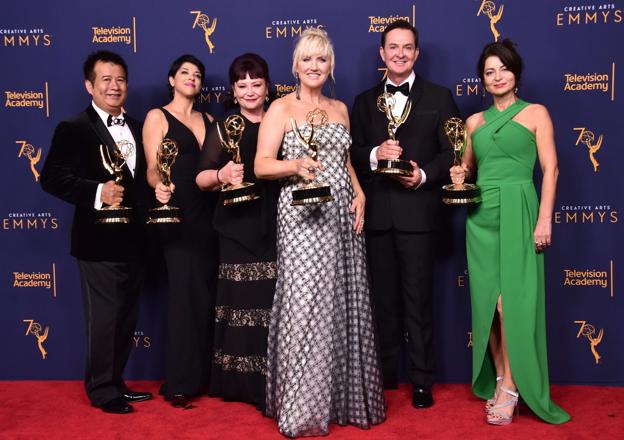 Ana Lozano, a la derecha del todo, en la gala de los premios Creative Art Emmy. 