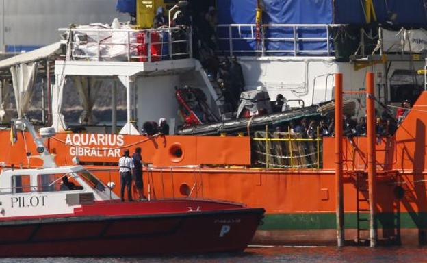 Llegada del Aquarius a Valencia.