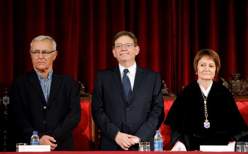 Puig, junto a Ribó y Mavi Mestre, en la apertura del curso académico de la UV 